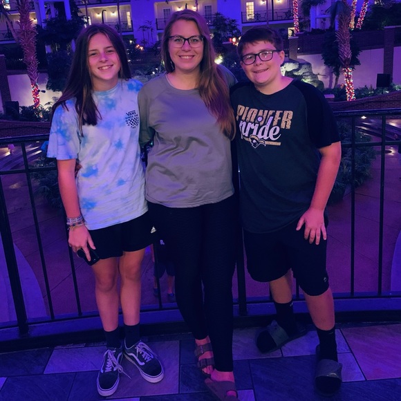 Meet your Posher, Angela - Picture 4 of 4